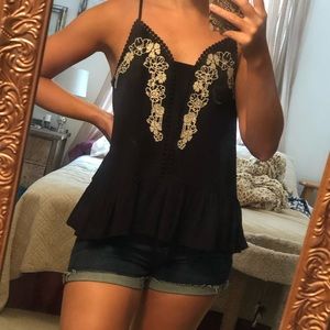 NWT Eyeshadow Floral Embroidered Tank